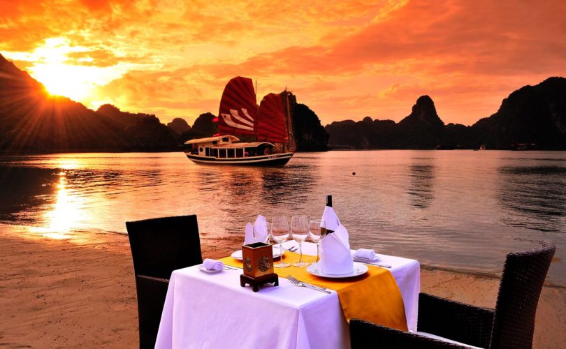 Picture of a Ha Long Bay sunset